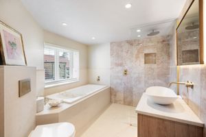 En Suite- click for photo gallery